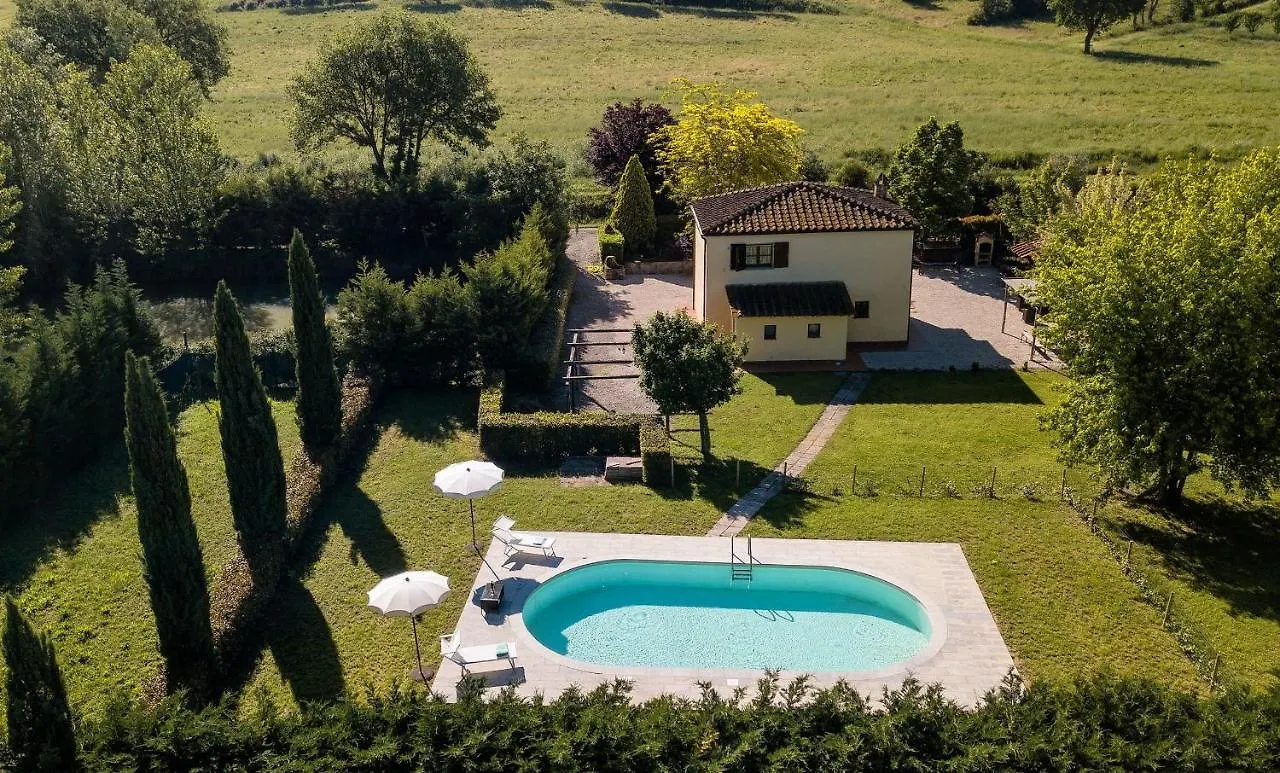 Cignano  Agriturismo La Fragola Cignano (Tuscany)